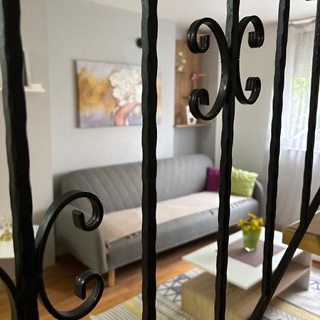 Mia'S Duplex Apartment Σκόπια Εξωτερικό φωτογραφία